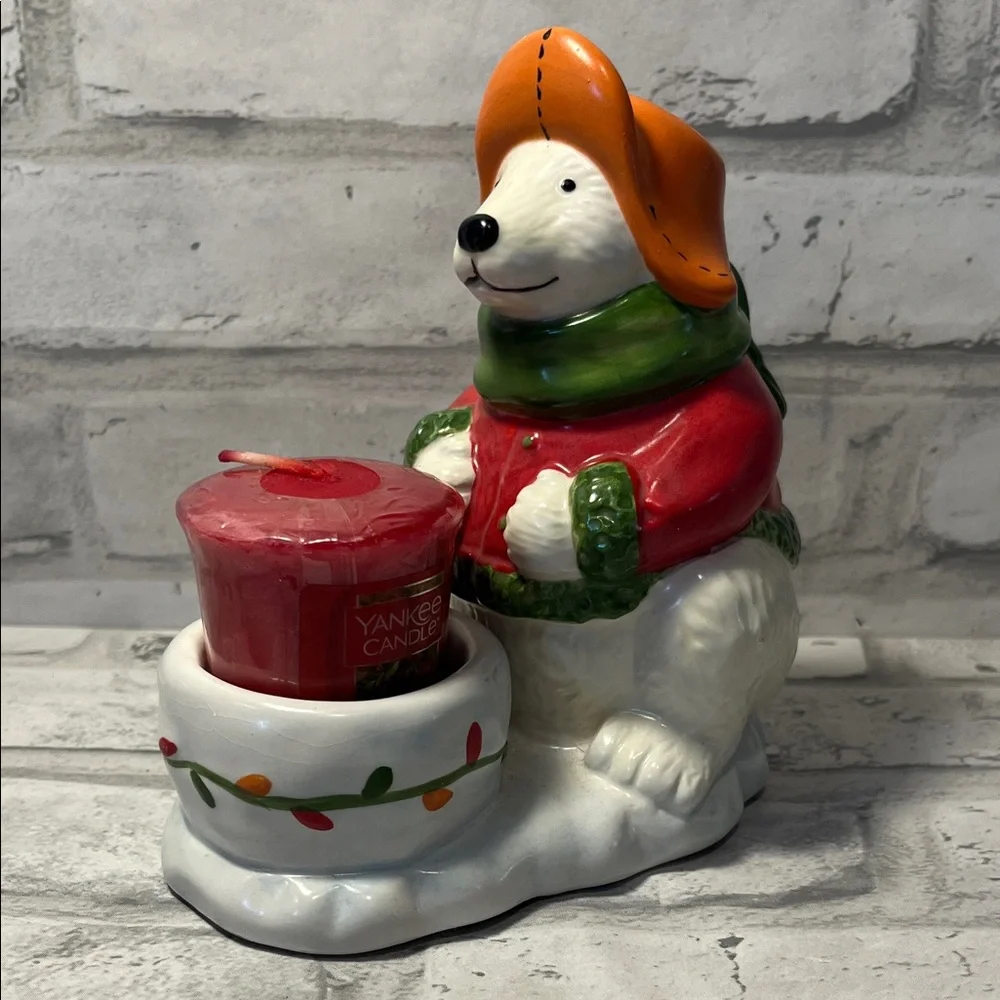 Yankee Candle Festive polar  Bear with Red Candle red berry & cedar votive xmas